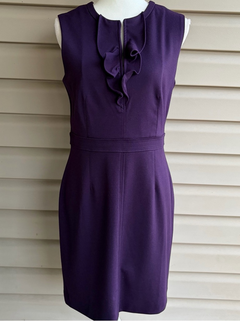 •Banana Republic• NWT Purple Ruffle Front Sheath Dress - Size 8 - Picture 1 of 7
